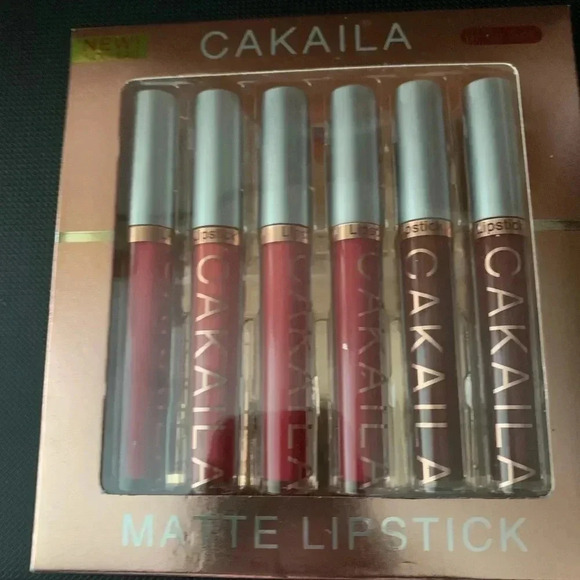 6 piece Set Of Different Shades of Lipgloss - Picture 1 of 8